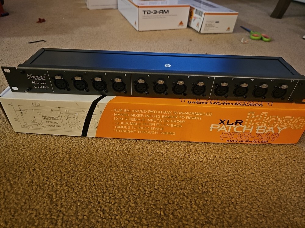 Hosa PDR-369 12 channel Mic In Panel XLR Balanced Reversible Patchbay Rackmount