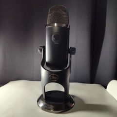 Blue Yeti X Professional USB Condenser Microphone for PC, Mac,Gaming,Recording