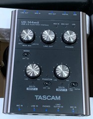 Tascam US144MKII USB 2.0 Audio MIDI Interface Bus-powered Good Working Condition