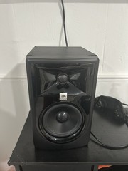JBL Professional 305PMKII Powered 5″ Two-Way Studio Monitor