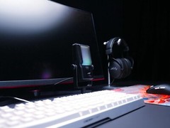 Cherry XTRFY NGALE R Microphone Wired USB Condenser, w/RGB for Streaming, Gaming