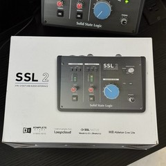 Solid State Logic SSL 2 Desktop USB Audio Interface, 1/4″ Headphone Out, Phantom