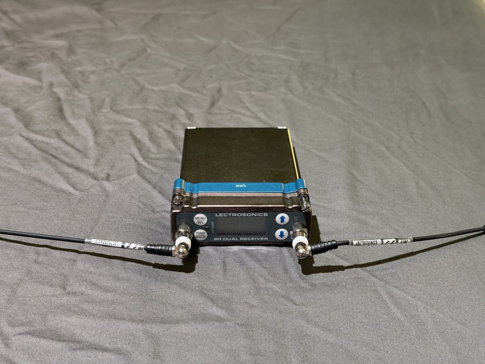 Lectrosonics SRC-A1 Slot-Mount Dual Receiver A1: 470.100-537.575 MHz