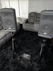 Samson XP308i Portable PA System Mixer with iPod Docking station/Two monitors