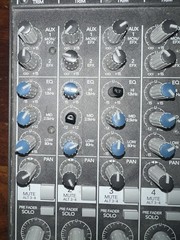 Mackie 1202VLZ PRO 12-Channel Compact Mixer US Made Home Studio Minty