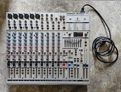 Eurorack UB1832FX-Pro Sound Analog Mixer Multi-Effects Processor