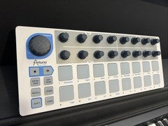 Arturia BeatStep Pro White Advanced MIDI Controller Sequencer With Custom Stand