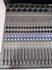 Zoom LiveTrak L-20 20-Channel Digital Mixer & Recorder-Excellent Condition W/Box