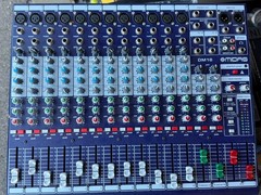 Midas DM16 16 Input Analog Live and Studio Mixer – SKU#2055749