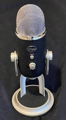Blue Yeti Pro USB XLR Condenser Microphone Complete Box Barely Used Tested
