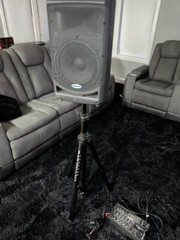 Samson XP308i Portable PA System Mixer with iPod Docking station/Two monitors