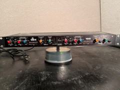 DBX 166 Over Easy Compressor with Gate and Peakstop Gain Reduction Rack Mount