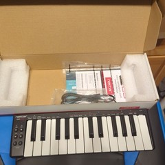 Nektar SE25 MIDI Keyboard Controller USB Wired 25 Mini Keys Portable Black Boxed