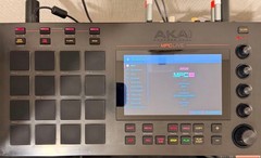 AKAI Professional MPC LIVE Standalone Sampler Sequencer 16 Pads Touchscreen Used