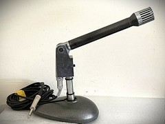 Vintage 1960’s Rheem D-823 Dynamic Microphone, working well w/cable & retail box