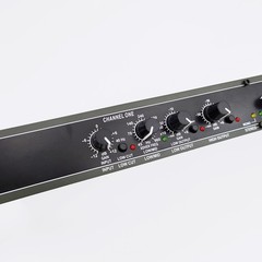 Dbx 223XL Stereo 2-Way/Mono 3-Way Crossover Rack Mountable Tested Working NEW US