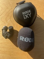 Rode IXY Stereo Plug In Microphone Pair For iPhone With Male Lightning Port