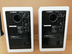 YAMAHA HS5 Powered Studio Monitor Speaker White Pair w/ Cable Tested TB01 6.0/PC