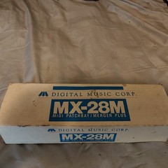 MX-28M Midi Patchbay/Merger Plus Digital Music Corp – Tested – No Power Supply