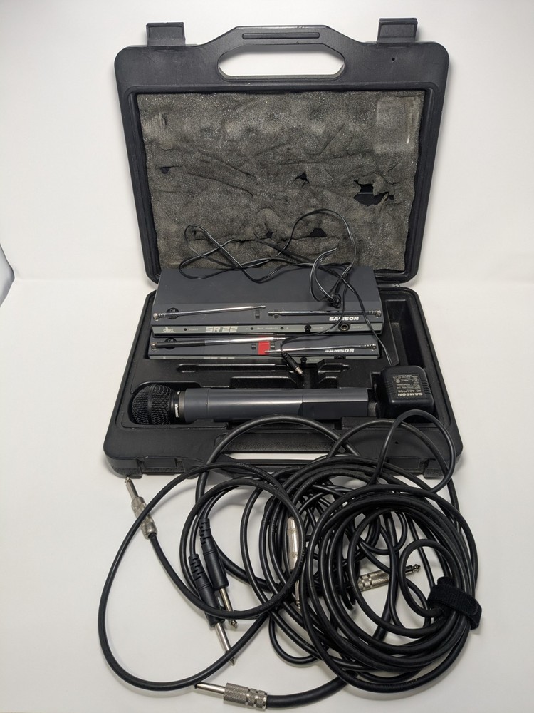 2x SAMSON VHF-FM TRUE DIVERSITY RECEIVER Model SR-22 w/ Shure SM58 Mic Capsule