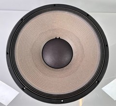 JBL 2242HPL Subwoofer, 18″ Mint Condition 8 Ohms