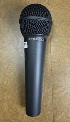 Behringer Ultravoice XM8500 Cardioid Dynamic Microphone W/ Hard Case & Clamp