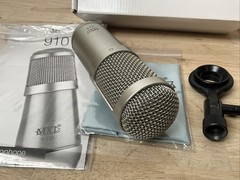 MXL Mics MXL 910 Voice/Instrument Condenser Microphone