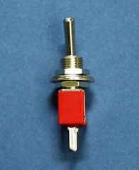 100pc Miniature Toggle Switch 1MS1T1B1M2QES On/On 3P SPDT 2A250V 5A120V PCB Pin*