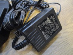 Shure GLXD16 Digital Wireless Guitar Pedal System. Has Spare Ion Battery & Cable