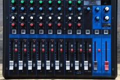 Yamaha MG12XU MG Series (XU Model) 12-Input Stereo Analog Live Mixer w/ Effects