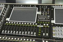 DiGiCo SD7 Digital Console w/Dual Engines, Waves, ST Optical & Road Case CG01048