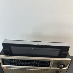Vintage Crown Model TRF-1200. 3-Band FM/AM 12-Transistor Radio (untested)