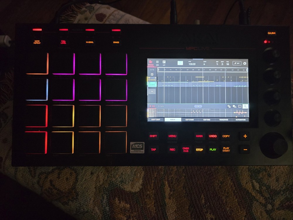 Akai MPC Live Sampler & Sequencer, 16 Pads, Touch Display, Black, 1 TB Sata Dr