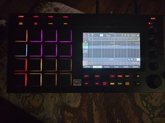 Akai MPC Live Sampler & Sequencer, 16 Pads, Touch Display, Black, 1 TB Sata Dr