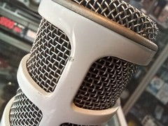 RODE PODCASTER MICROPHONE WHITE | MADE IN AUSTRALIA