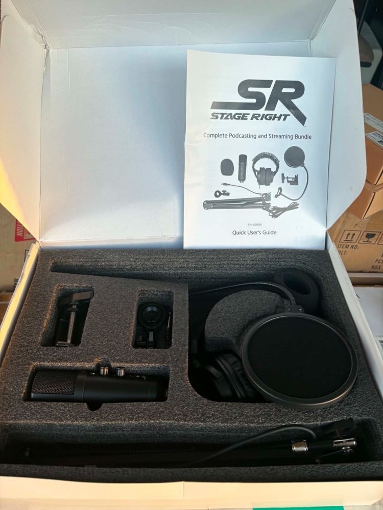 Stage Right by Monoprice Complete Podcasting and Streaming Bundle
