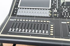 DiGiCo SD5 Digital Mixing Console w/ Waves Card, ST Optical & Road Case CG01GCW