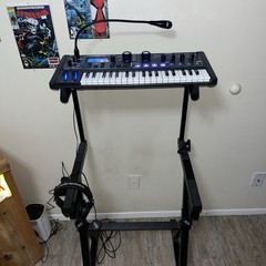 Novation MiniNova 37-Key Synthesizer Vocoder w/accessories (READ DESCRIPTION)