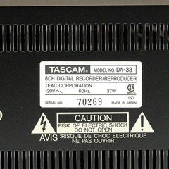 TASCAM DA-38 8-Track Digital Audio Recorder w/ RC-808 Remote DA38 Hi8 DTRS