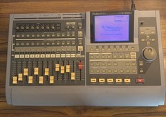 Roland VS-1680