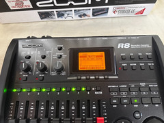 Zoom R8 8-Track Digital Recorder/Interface/Controller/Sampler w/ box