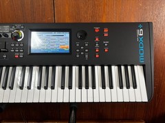 Yamaha MODX6+ 61 Semi-weighted Key Synthesizer w/ box