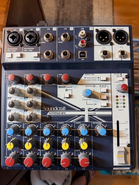 Soundcraft ‎Notepad-8FX 8 Channels Analog Mixer