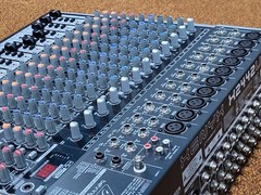 Behringer Mixer Xenyx X2442 (Missing Program Button)