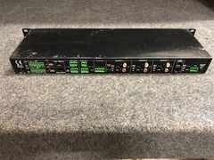 JBL Soundzone Z32S Multiple Audio Source Controller Mixer Router MAKE OFFER!