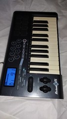 M-Audio AXIOM 25 Key Semi Weighted USB MIDI Keyboard Controller Tested used
