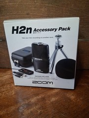 Zoom H2n Handy Recorder with Accessory Pack (Complete)
