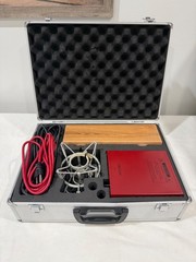 Avantone Pro CV-12 Multi-Pattern Large Capsule Tube Condenser Microphone