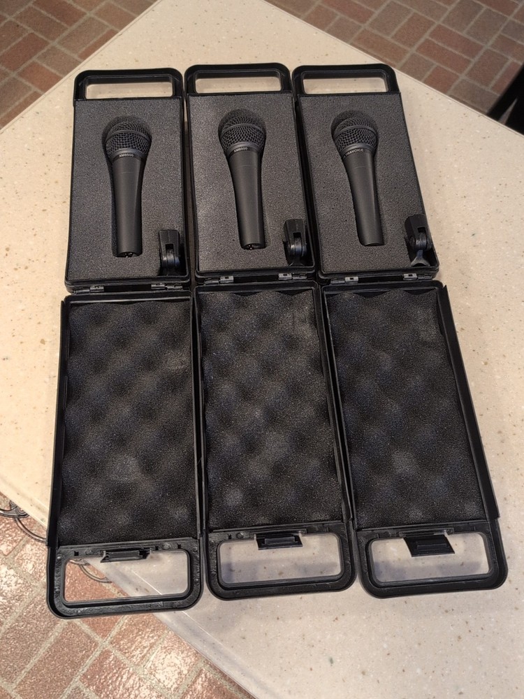 Behringer Ultravoice MICROPHONE LOT OF 3 (XM8500) w/Carrying Cases