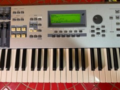 Yamaha Motif ES 7 Production Synthesizer